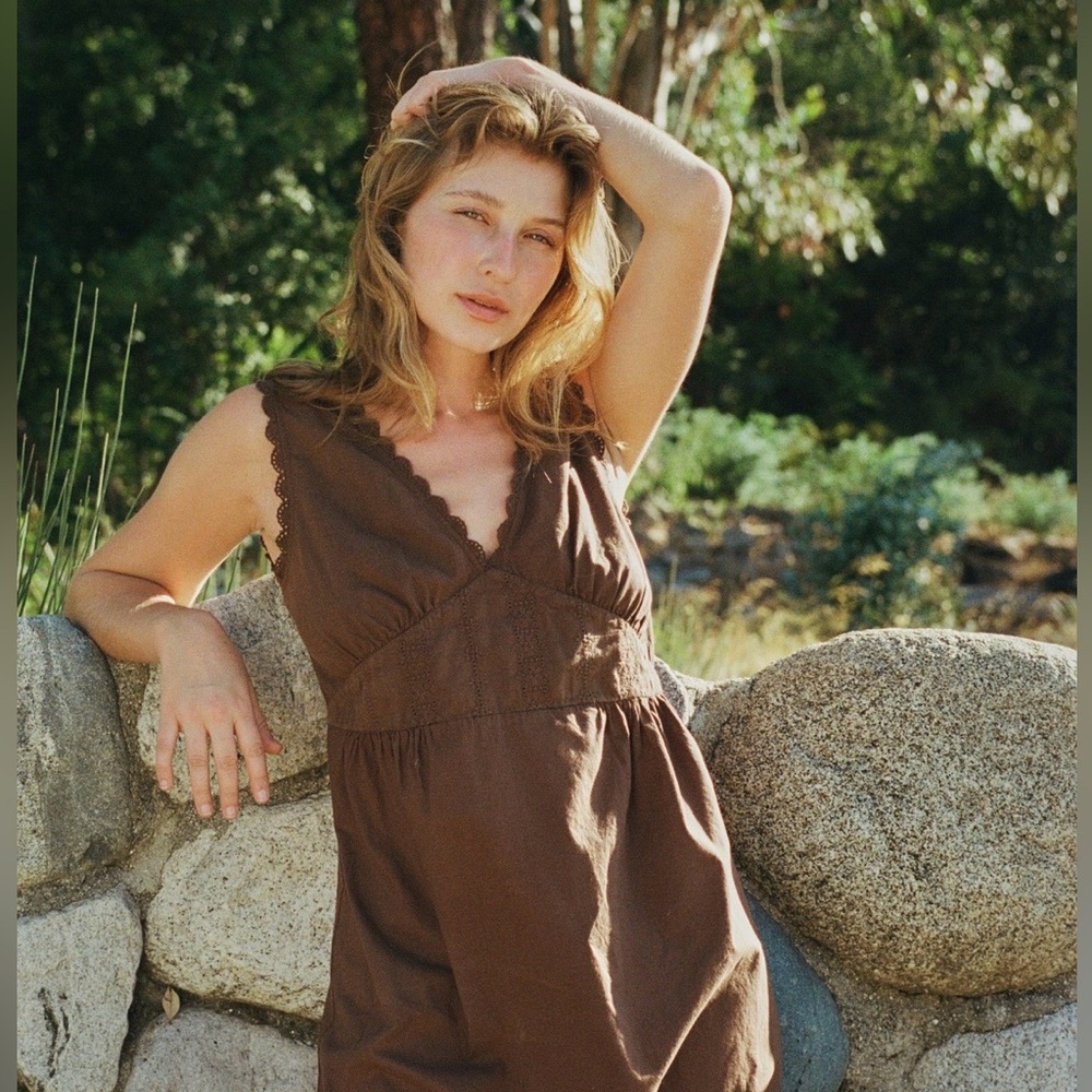 LA Relaxed Makinna Poplin Dress in Chocolate